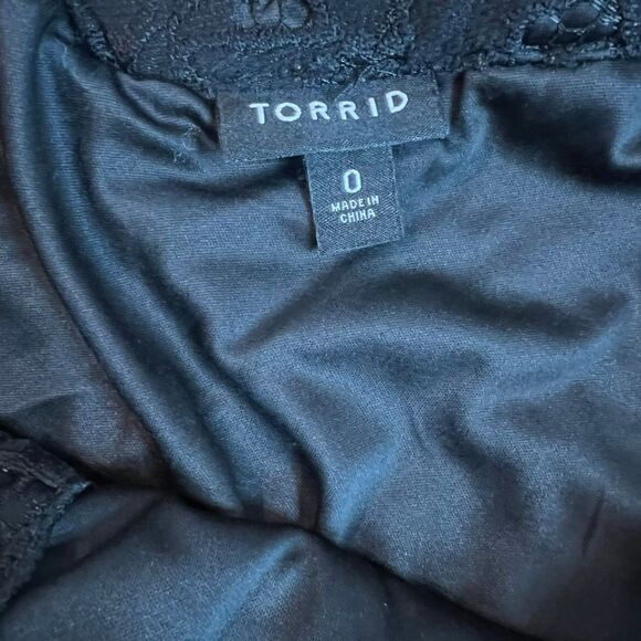 Torrid Blouse Womens 0X Black Lacy Ruffles Whimsygoth Fairygoth Coquette Top - Picture 8 of 16